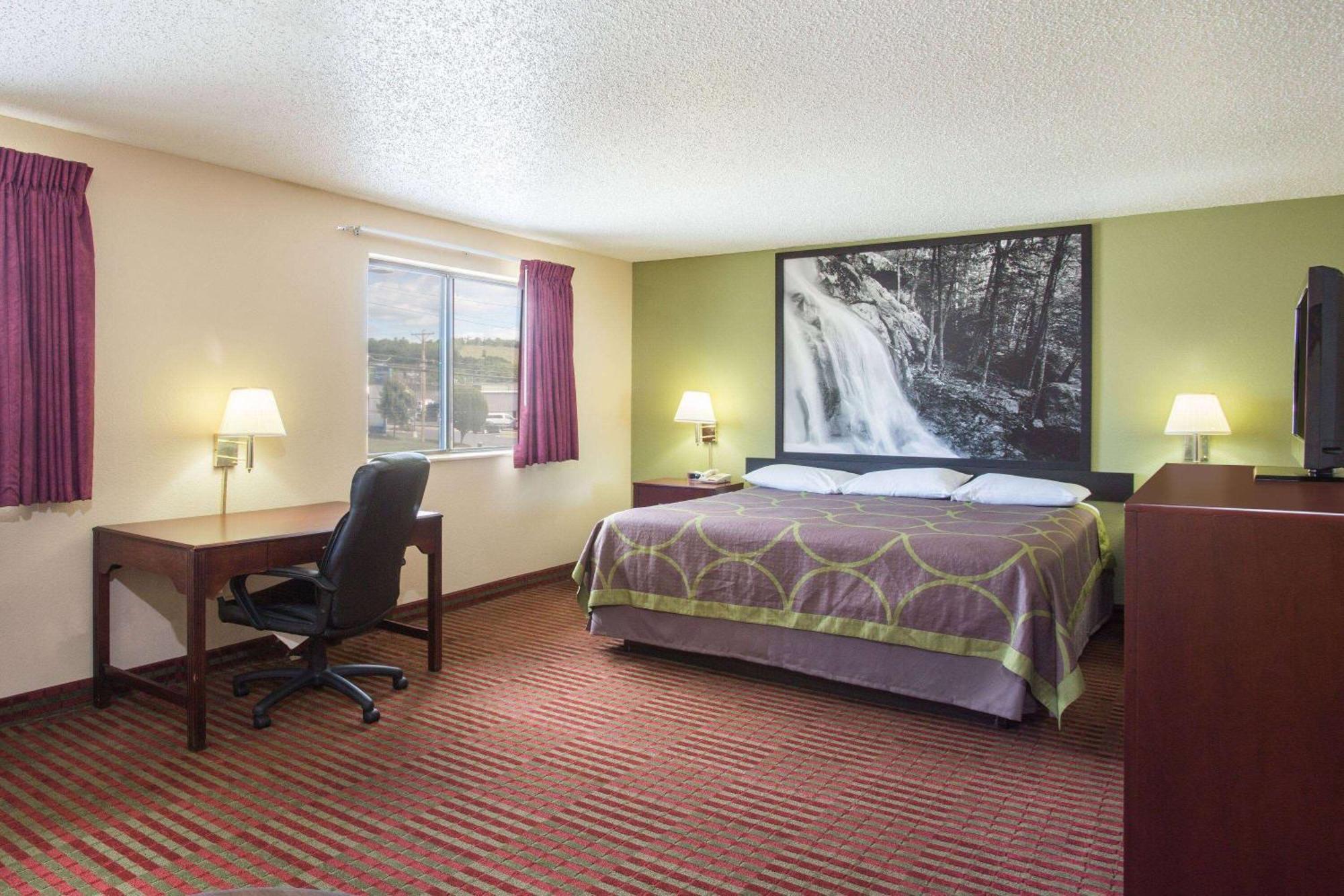 Super 8 By Wyndham Harrisonburg Motel Bagian luar foto