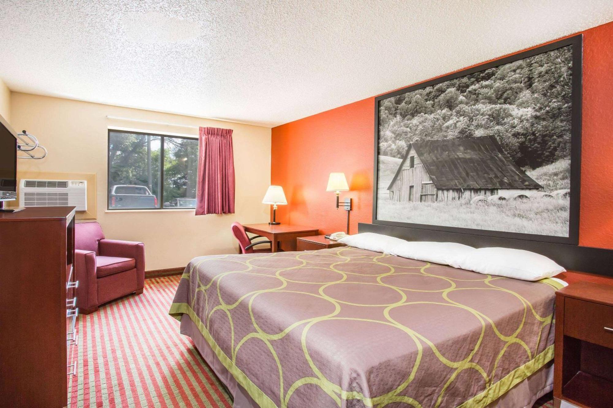 Super 8 By Wyndham Harrisonburg Motel Bagian luar foto